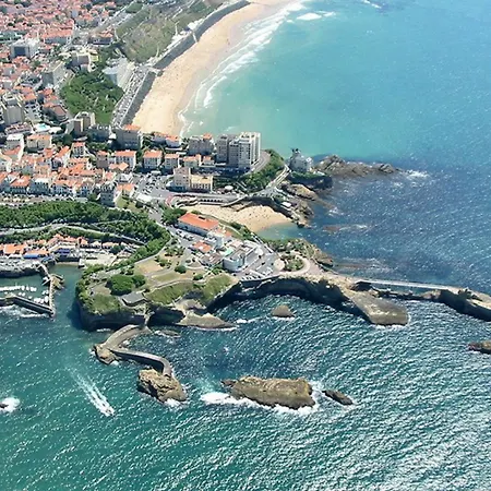 With 2 Bedrooms In Biarritz, With Wonderful Sea View And Wif Apartman Biarritz
